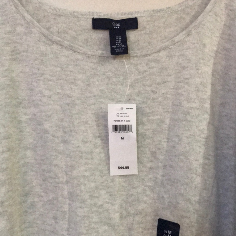 Cold shoulder top - Picture 3 of 4